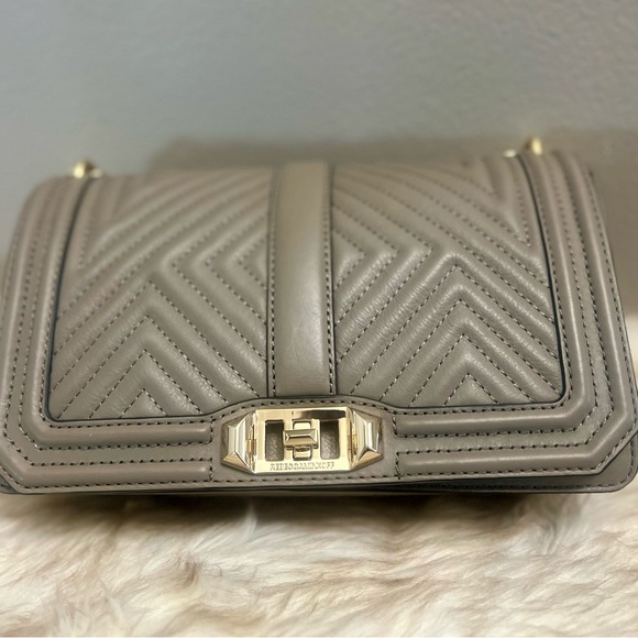 Chevron Quilted Love Crossbody - Picture 5 of 8